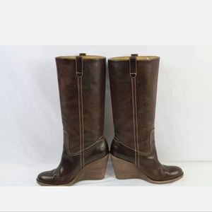 Frye Campus Caroline